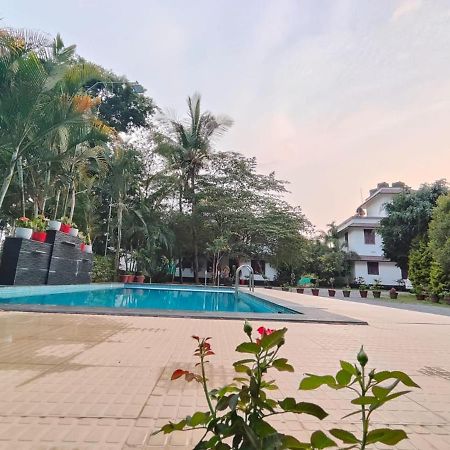Three Roots Holiday Home Resort 苏丹巴特利 外观 照片