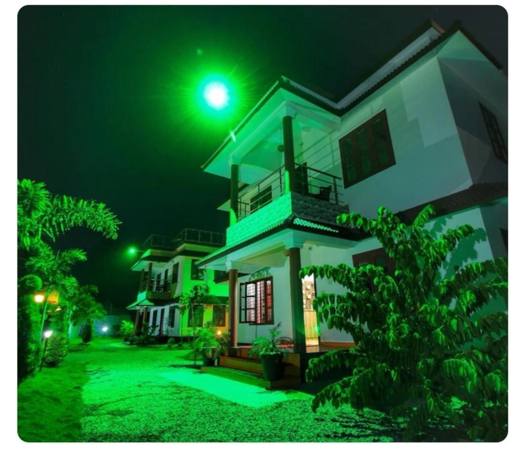 Three Roots Holiday Home Resort 苏丹巴特利 外观 照片