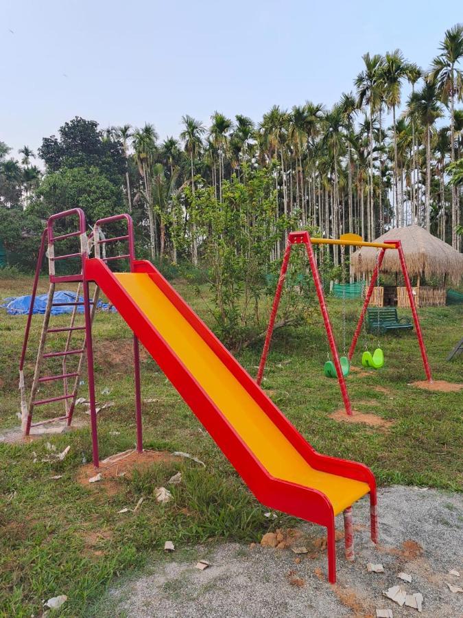 Three Roots Holiday Home Resort 苏丹巴特利 外观 照片