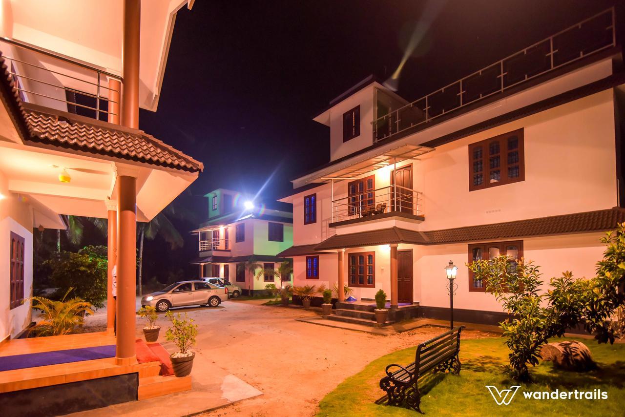 Three Roots Holiday Home Resort 苏丹巴特利 外观 照片