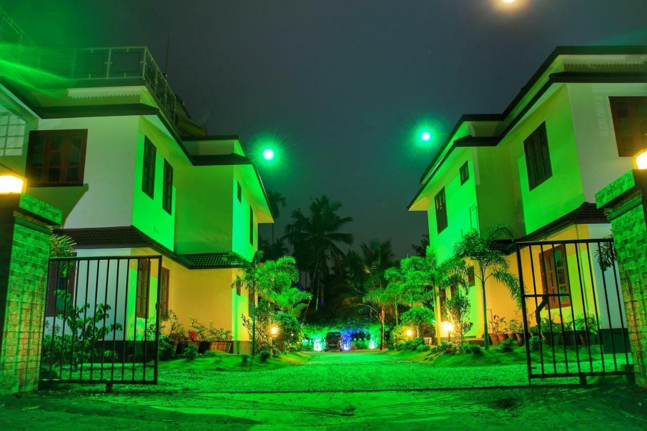 Three Roots Holiday Home Resort 苏丹巴特利 外观 照片